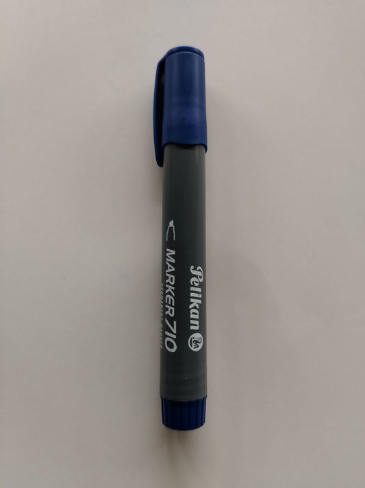 MARCADOR PERMANENTE PELIKAN 710 AZUL DESECHABLE  PTA BISELADA